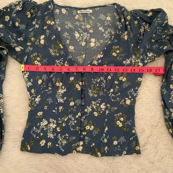 Nell Top from Reformation - Picture 9 of 16